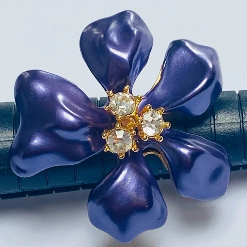 Vintage Kenneth Jay Lane (KJL) Simulated Pearl Ring, Swarovski crystals, Size 5 - Picture 2 of 6